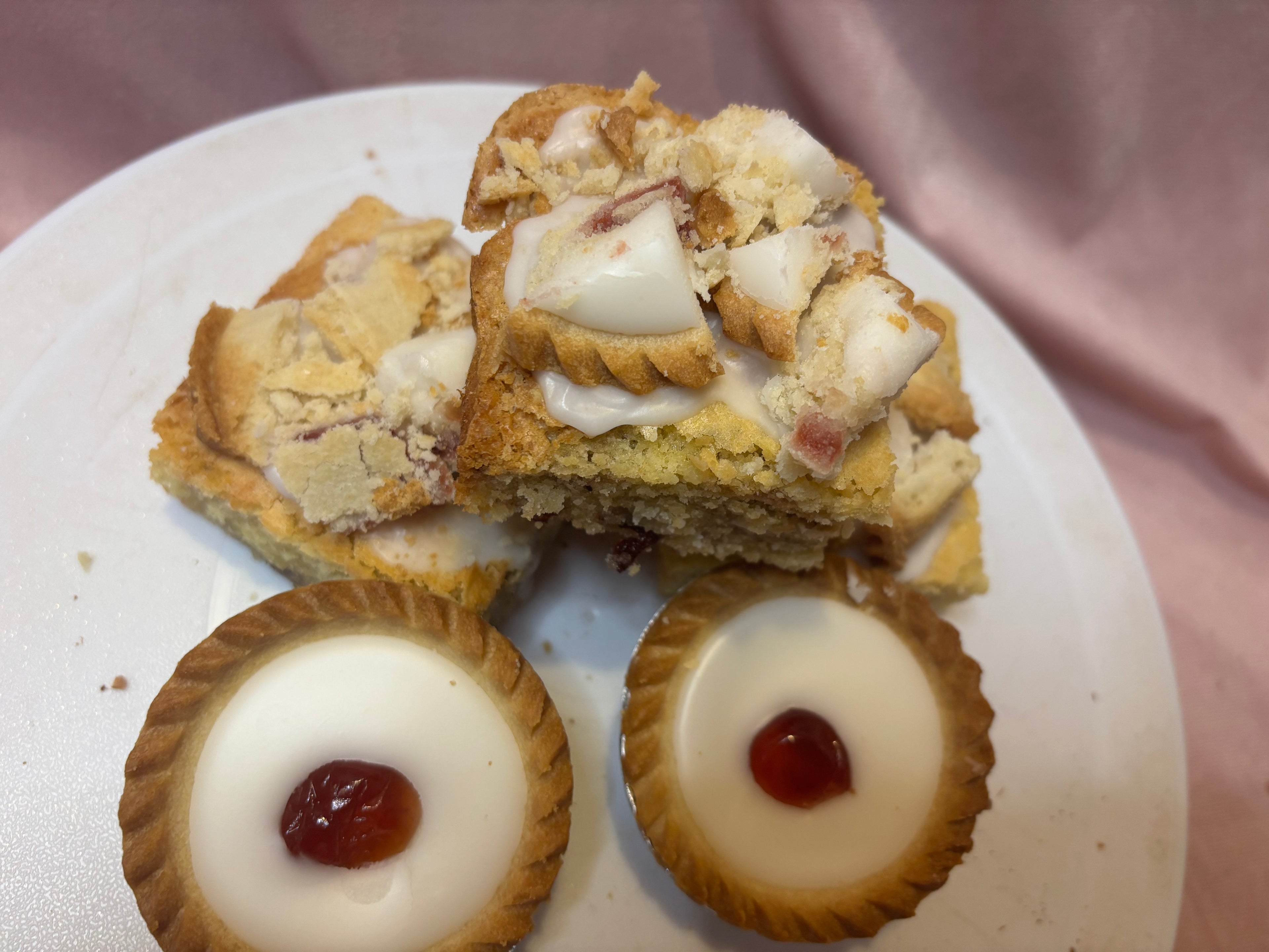 Cherry Bakewell Blondie