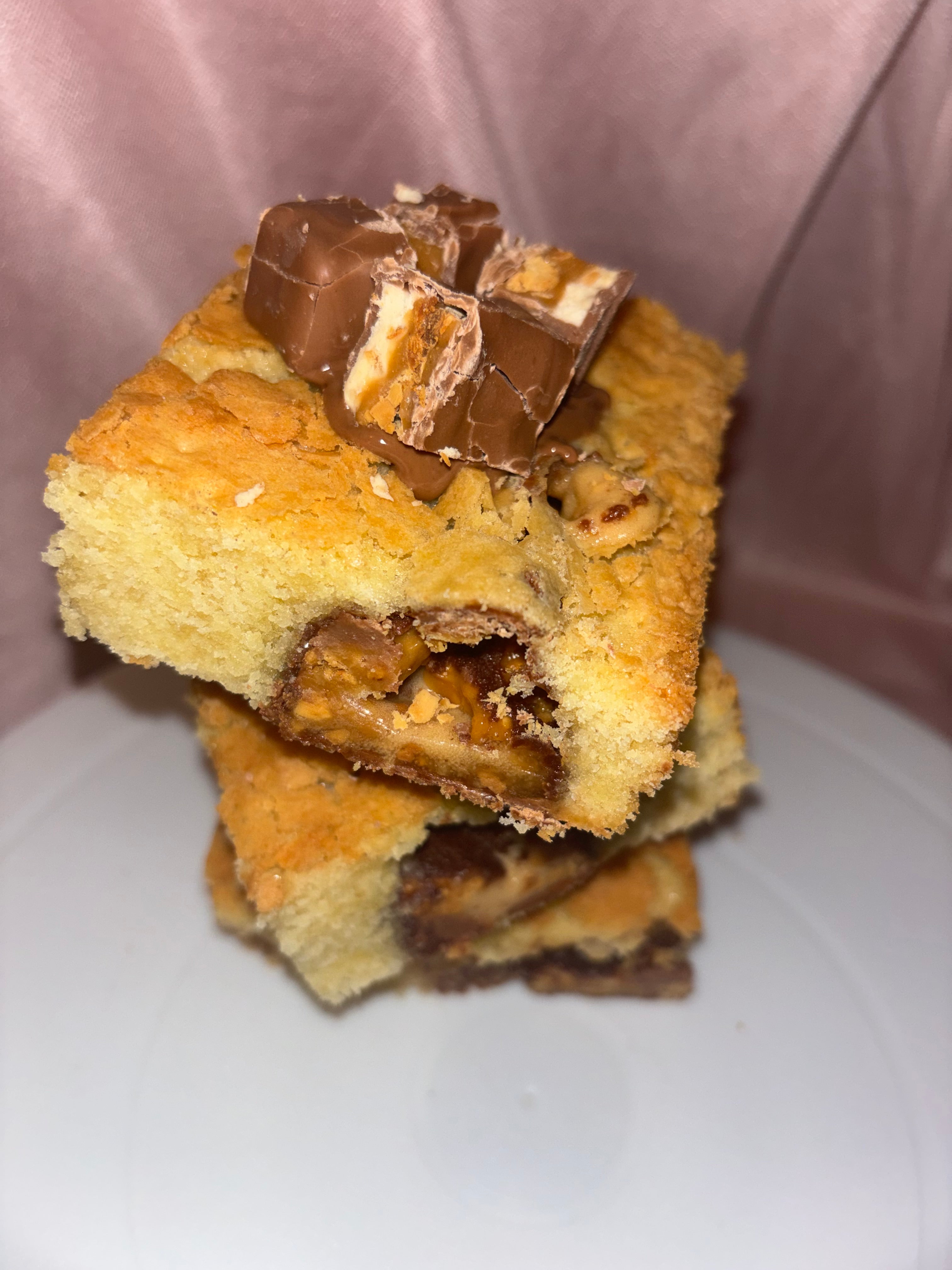 Snickers Blondie